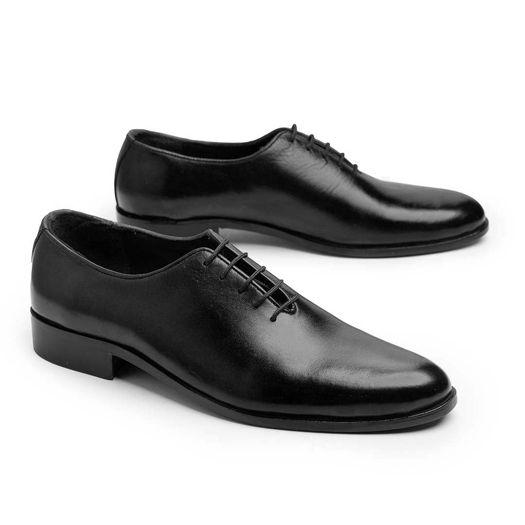 The Gomila Oxford - Black